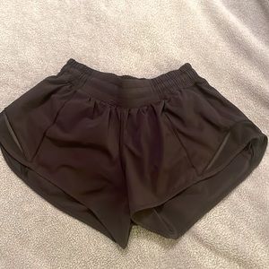 Black Lululemon Low Rise Hotty Hot shorts 2”